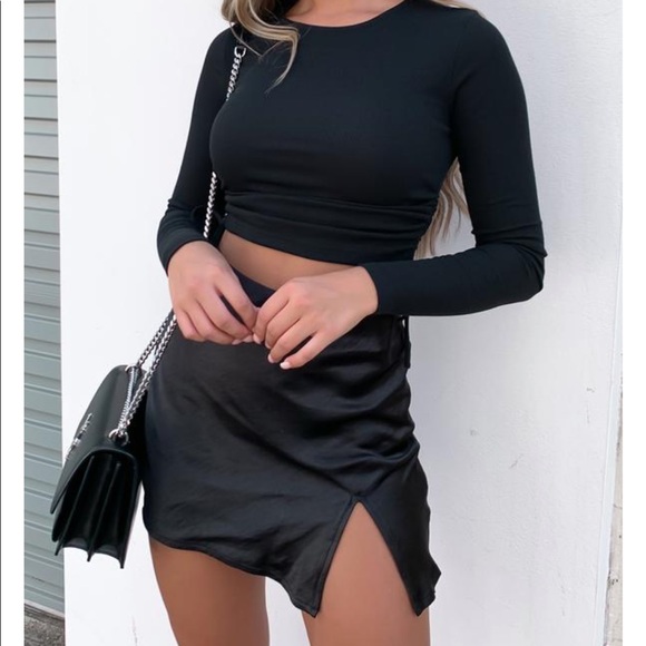 High Maintenance Mini Satin Slit Skirt Black NWT - Picture 5 of 6
